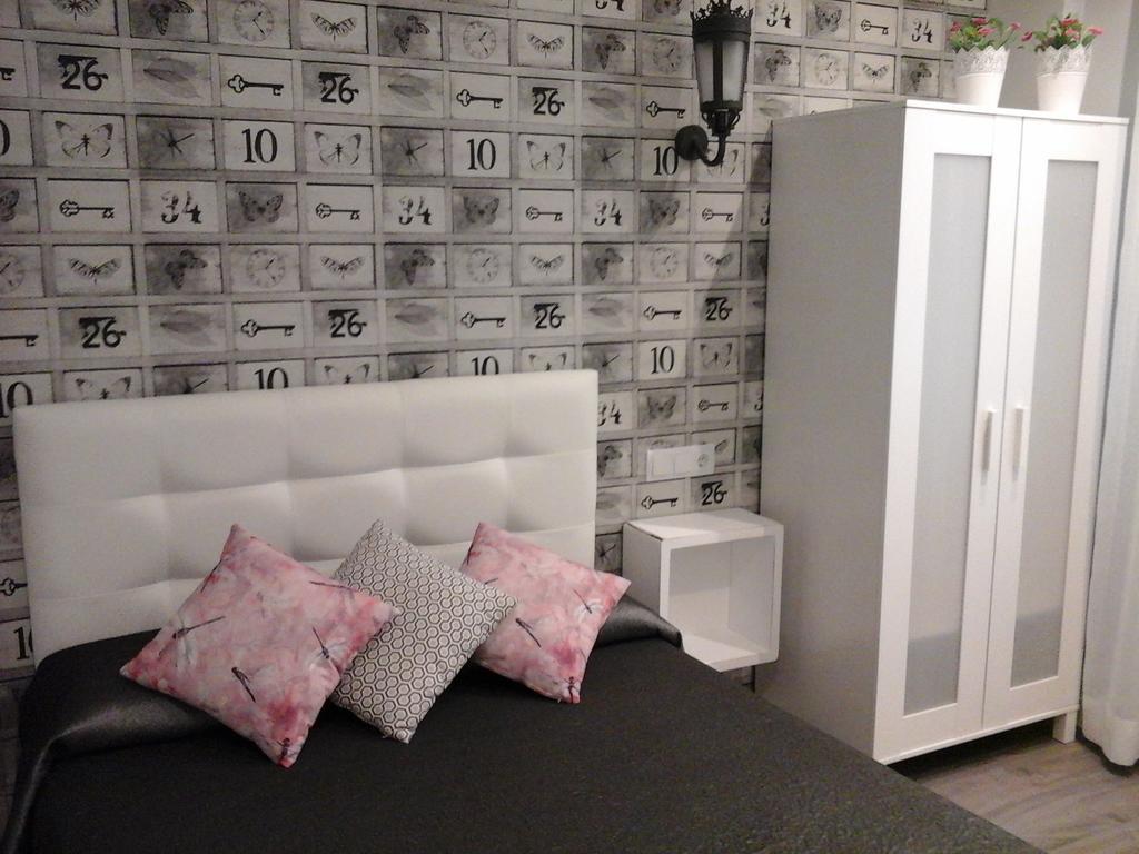 Hostal Don Alfonso Madrid Exterior foto