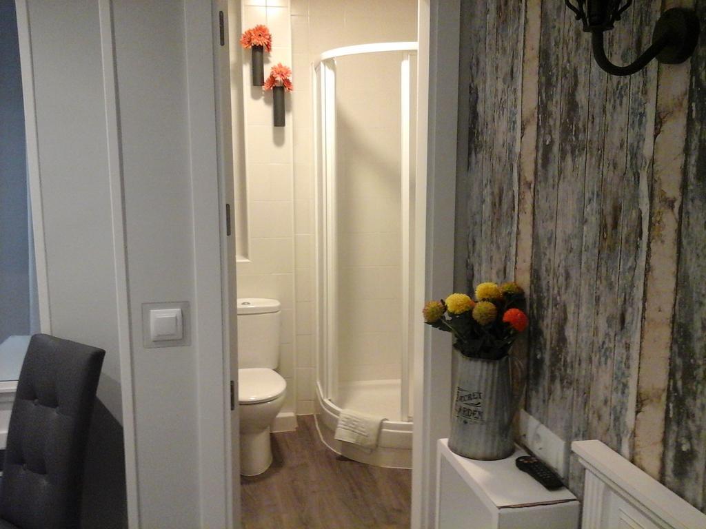 Hostal Don Alfonso Madrid Exterior foto