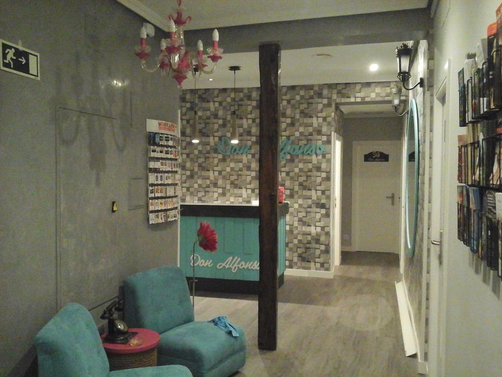 Hostal Don Alfonso Madrid Exterior foto