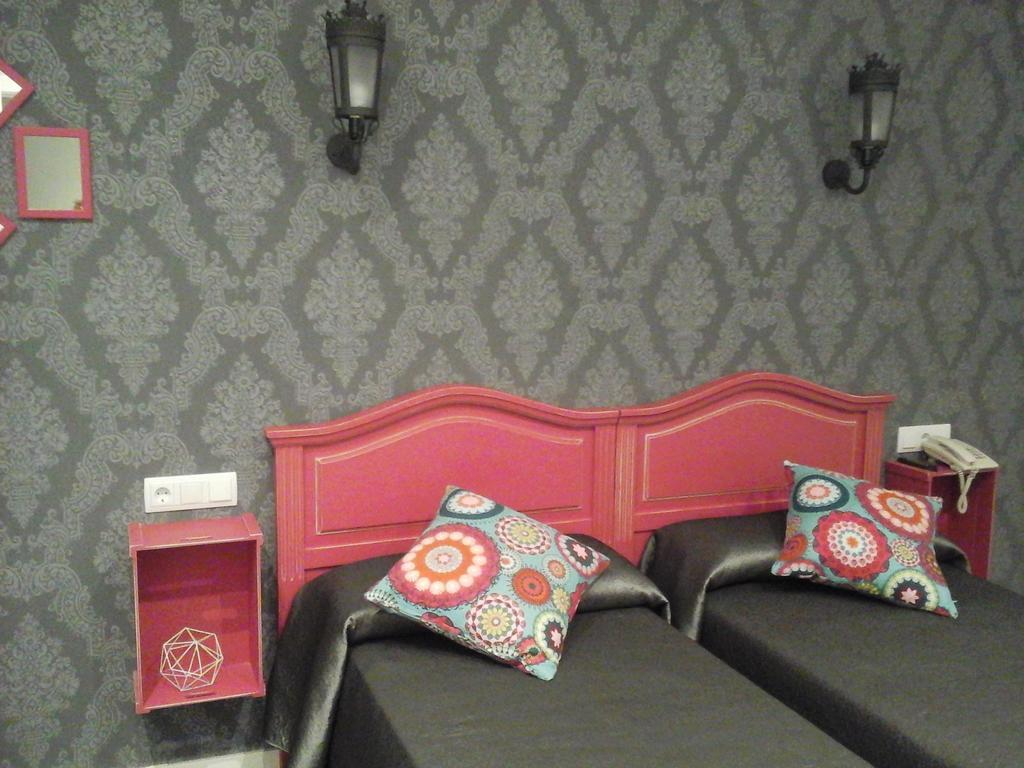 Hostal Don Alfonso Madrid Exterior foto