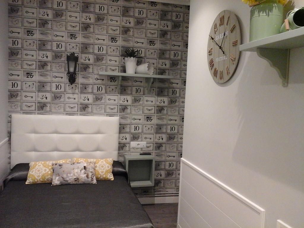 Hostal Don Alfonso Madrid Exterior foto