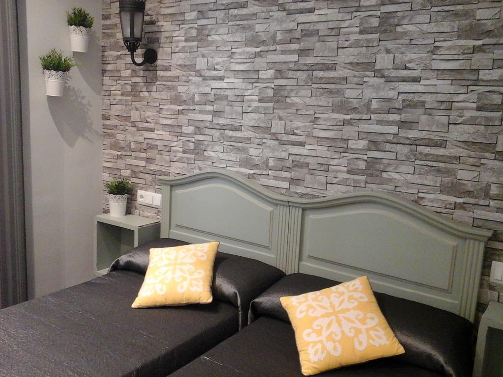 Hostal Don Alfonso Madrid Exterior foto