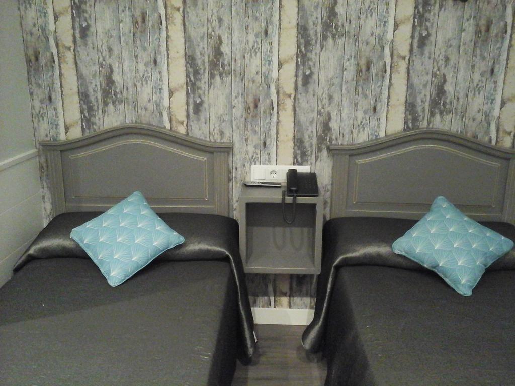 Hostal Don Alfonso Madrid Exterior foto